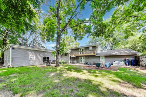 Tiny photo for 32362 N PINE Avenue, Grayslake, IL 60030 (MLS # 12655508)