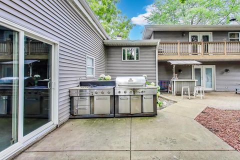 Tiny photo for 32362 N PINE Avenue, Grayslake, IL 60030 (MLS # 12655508)