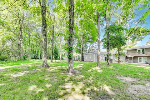 Tiny photo for 32362 N PINE Avenue, Grayslake, IL 60030 (MLS # 12655508)