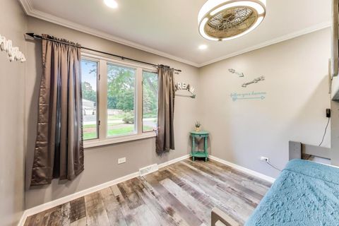Tiny photo for 32362 N PINE Avenue, Grayslake, IL 60030 (MLS # 12655508)