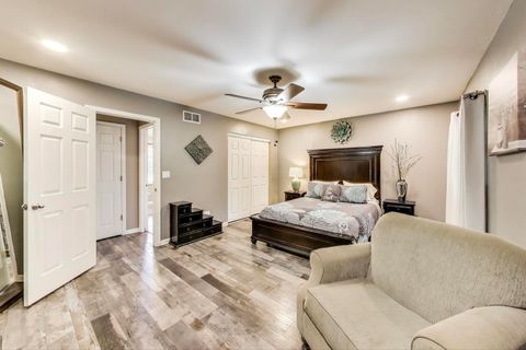 Tiny photo for 32362 N PINE Avenue, Grayslake, IL 60030 (MLS # 12655508)