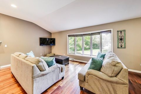 Tiny photo for 32362 N PINE Avenue, Grayslake, IL 60030 (MLS # 12655508)