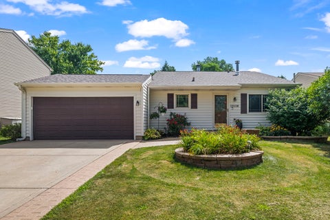 Tiny photo for 1833 S Lincoln Street, Lombard, IL 60148 (MLS # 12713830)