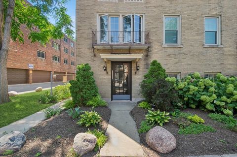 Tiny photo for Evanston, IL 60202 (MLS # 12446320)