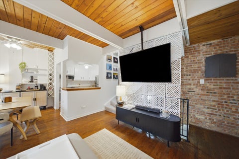 Tiny photo for 1853 N Cleveland Avenue #H, Chicago, IL 60614 (MLS # 12774571)