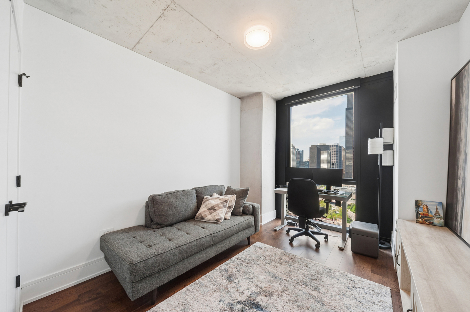 234 W Polk Street 2504