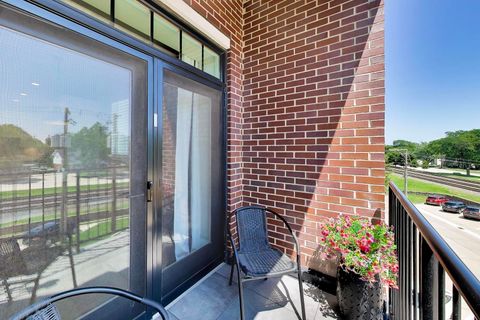 Tiny photo for 514 Hillgrove Avenue #303, Western Springs, IL 60558 (MLS # 12692702)