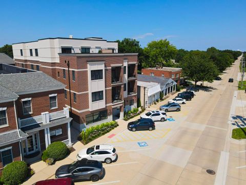 Tiny photo for 514 Hillgrove Avenue #303, Western Springs, IL 60558 (MLS # 12692702)