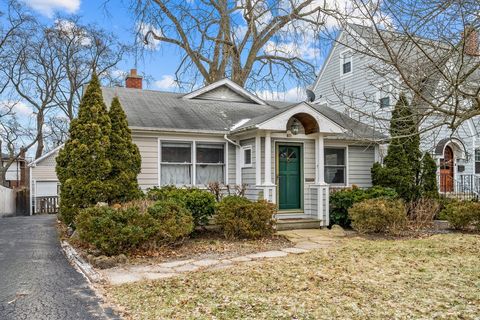 971 Windsor Road Highland Park IL 60035