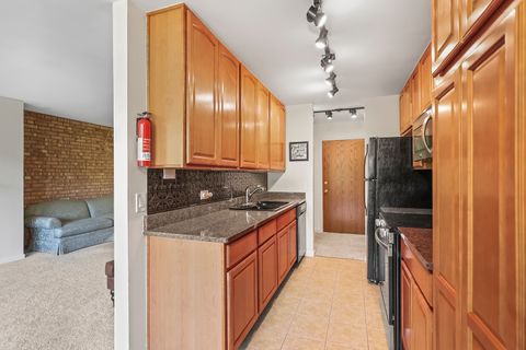 Tiny photo for 6000 Oakwood Drive #3H, Lisle, IL 60532 (MLS # 12646397)
