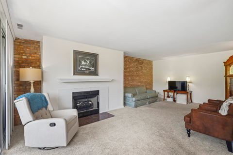 Tiny photo for 6000 Oakwood Drive #3H, Lisle, IL 60532 (MLS # 12646397)