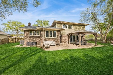 Tiny photo for 534 Summit Drive, Schaumburg, IL 60193 (MLS # 12630333)