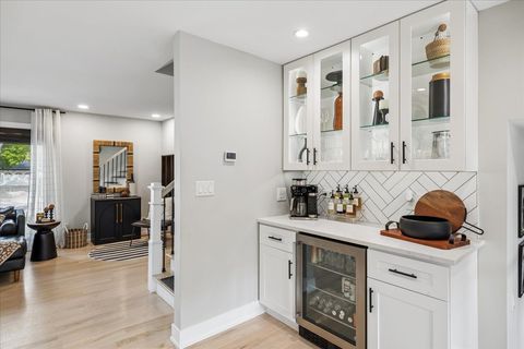 Tiny photo for 534 Summit Drive, Schaumburg, IL 60193 (MLS # 12630333)