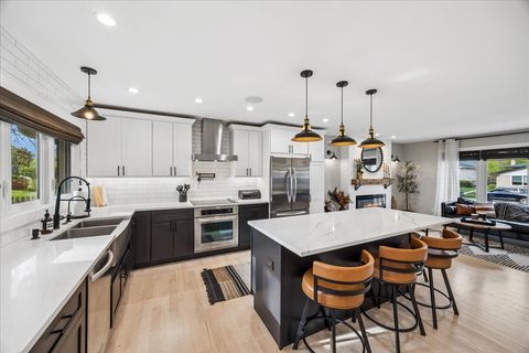 Tiny photo for 534 Summit Drive, Schaumburg, IL 60193 (MLS # 12630333)