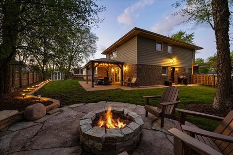 Tiny photo for 534 Summit Drive, Schaumburg, IL 60193 (MLS # 12630333)