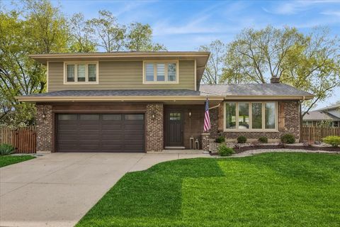 Tiny photo for 534 Summit Drive, Schaumburg, IL 60193 (MLS # 12630333)
