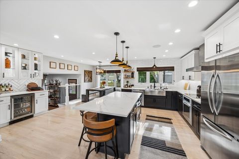 Tiny photo for 534 Summit Drive, Schaumburg, IL 60193 (MLS # 12630333)