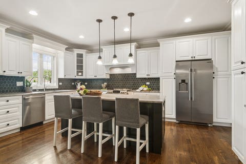 Tiny photo for 824 N Ridge Avenue, Arlington Heights, IL 60004 (MLS # 12681366)