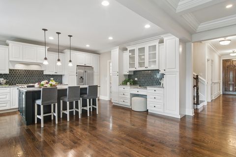 Tiny photo for 824 N Ridge Avenue, Arlington Heights, IL 60004 (MLS # 12681366)