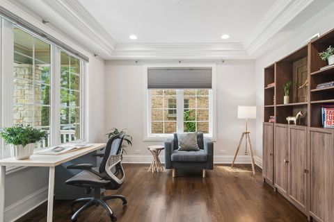 Tiny photo for 824 N Ridge Avenue, Arlington Heights, IL 60004 (MLS # 12681366)