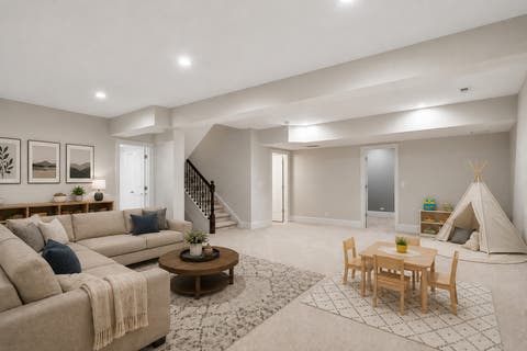 Tiny photo for 824 N Ridge Avenue, Arlington Heights, IL 60004 (MLS # 12681366)