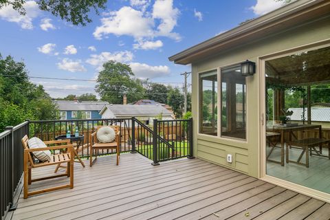 Tiny photo for 824 N Ridge Avenue, Arlington Heights, IL 60004 (MLS # 12681366)