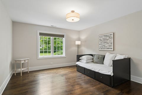 Tiny photo for 824 N Ridge Avenue, Arlington Heights, IL 60004 (MLS # 12681366)