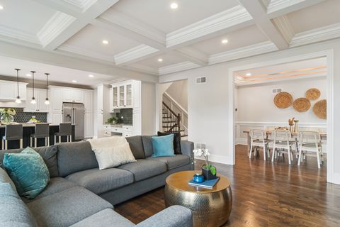 Tiny photo for 824 N Ridge Avenue, Arlington Heights, IL 60004 (MLS # 12681366)