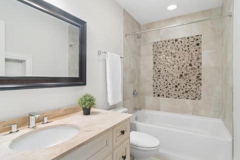 Tiny photo for 824 N Ridge Avenue, Arlington Heights, IL 60004 (MLS # 12681366)