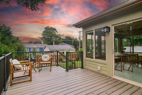 Tiny photo for 824 N Ridge Avenue, Arlington Heights, IL 60004 (MLS # 12681366)