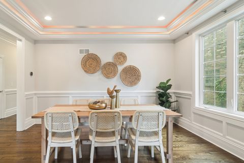 Tiny photo for 824 N Ridge Avenue, Arlington Heights, IL 60004 (MLS # 12681366)