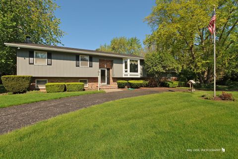 Single Family Residence in Winthrop Harbor IL 120 Cavin Avenue.jpg