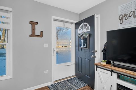 Tiny photo for 323 Fairfax Avenue, Romeoville, IL 60446 (MLS # 12551907)