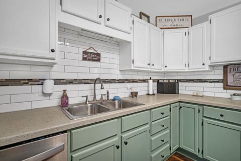 Tiny photo for 323 Fairfax Avenue, Romeoville, IL 60446 (MLS # 12551907)