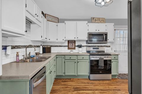 Tiny photo for 323 Fairfax Avenue, Romeoville, IL 60446 (MLS # 12551907)