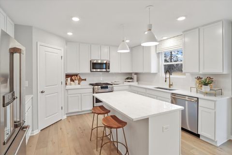 Tiny photo for 876 Fair Meadow Court, North Aurora, IL 60542 (MLS # 12455980)