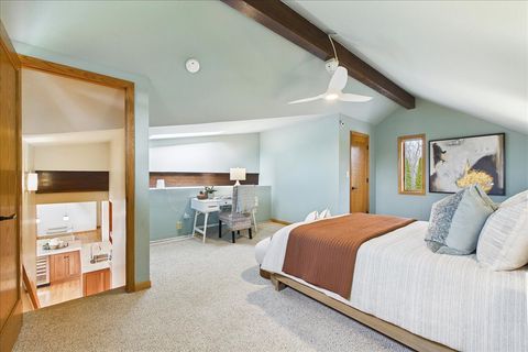 Tiny photo for 131 W Everett Road, Lake Forest, IL 60045 (MLS # 12601030)