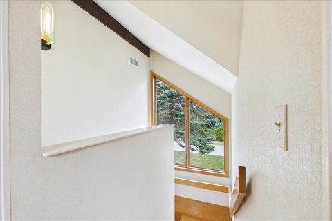 Tiny photo for 131 W Everett Road, Lake Forest, IL 60045 (MLS # 12601030)