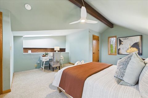 Tiny photo for 131 W Everett Road, Lake Forest, IL 60045 (MLS # 12601030)