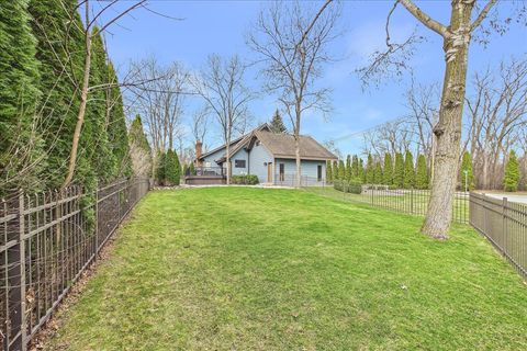 Tiny photo for 131 W Everett Road, Lake Forest, IL 60045 (MLS # 12601030)