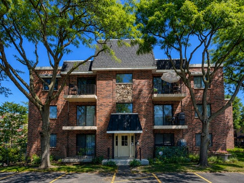 Photo of 5408 Chateau Drive #3, Rolling Meadows, IL 60008 (MLS # 12707527)
