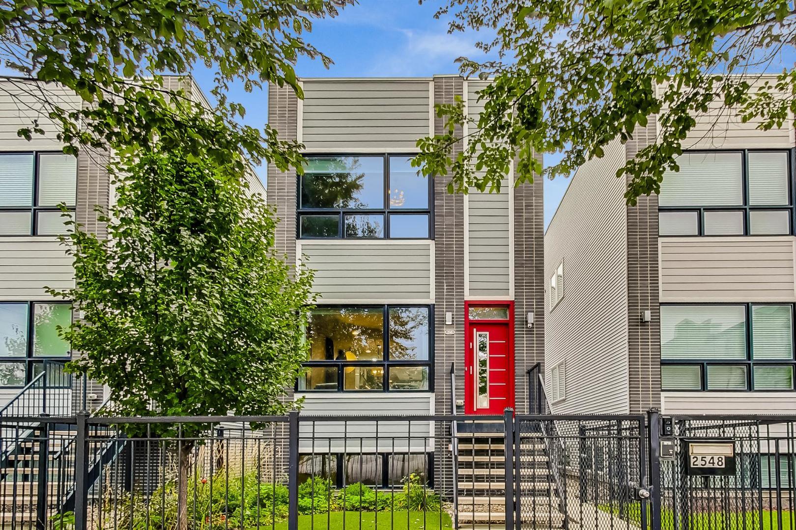 View Chicago, IL 60612 house