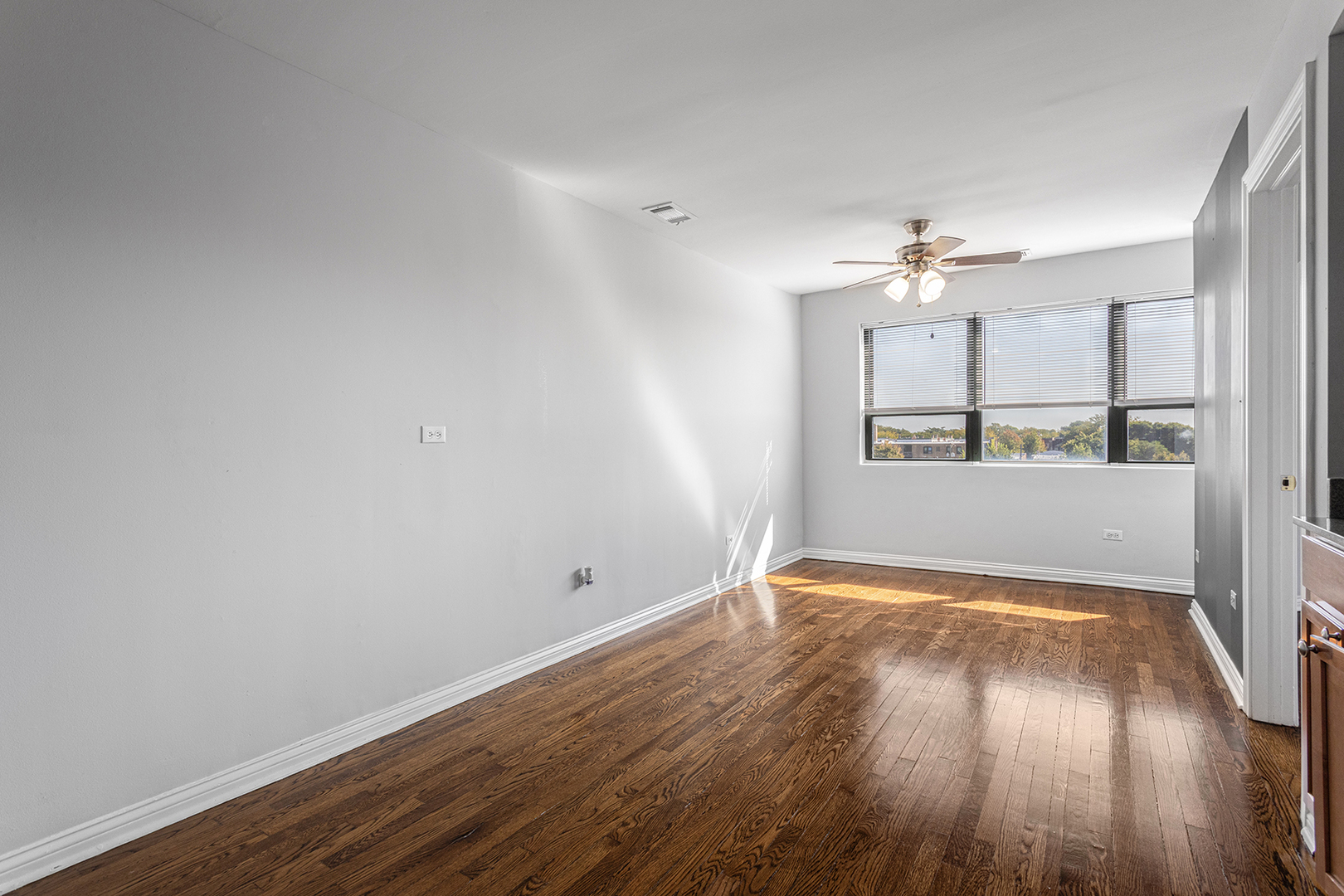 7616 N Marshfield Avenue 510