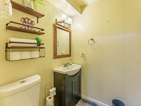 Tiny photo for 6337 Roosevelt Road #309, Berwyn, IL 60402 (MLS # 12613982)