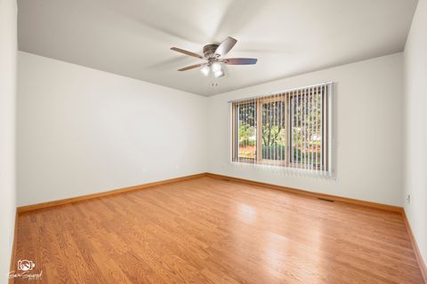 Tiny photo for 8740 Ballycastle Lane, Tinley Park, IL 60487 (MLS # 12667342)
