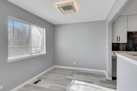 Tiny photo for 609 Hanover Court #X-1, Schaumburg, IL 60194 (MLS # 12501581)