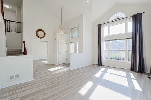 Tiny photo for 1432 Steeplechase Road, Bartlett, IL 60103 (MLS # 12591189)