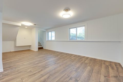 Tiny photo for 73 S Beck Road, Lindenhurst, IL 60046 (MLS # 12571540)