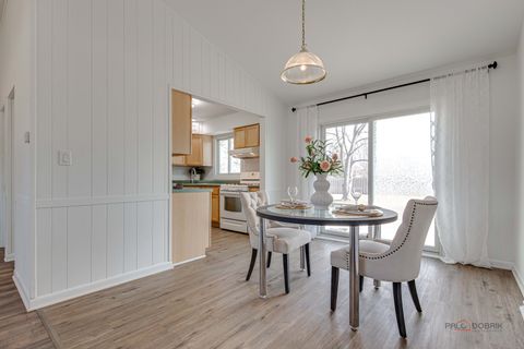 Tiny photo for 73 S Beck Road, Lindenhurst, IL 60046 (MLS # 12571540)