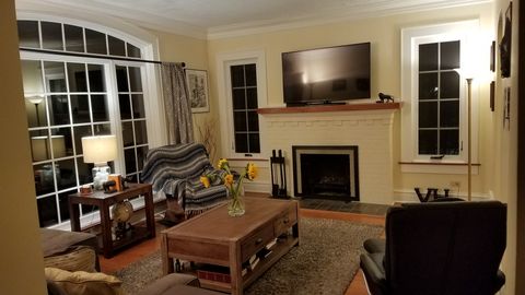 Tiny photo for 19 W Hattendorf Avenue, Roselle, IL 60172 (MLS # 12610106)